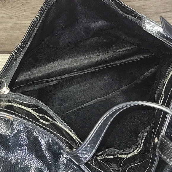 Coach Signature Black Patent Leather Tote Diaper Bag  F19256 - Picture 8 of 15